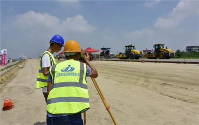 海啟高速重要節點圓滿推進 路面工程正式啟動，工程技術服務保駕護航